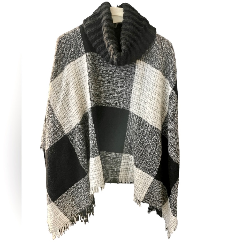 Anne Klein chunky turtleneck poncho